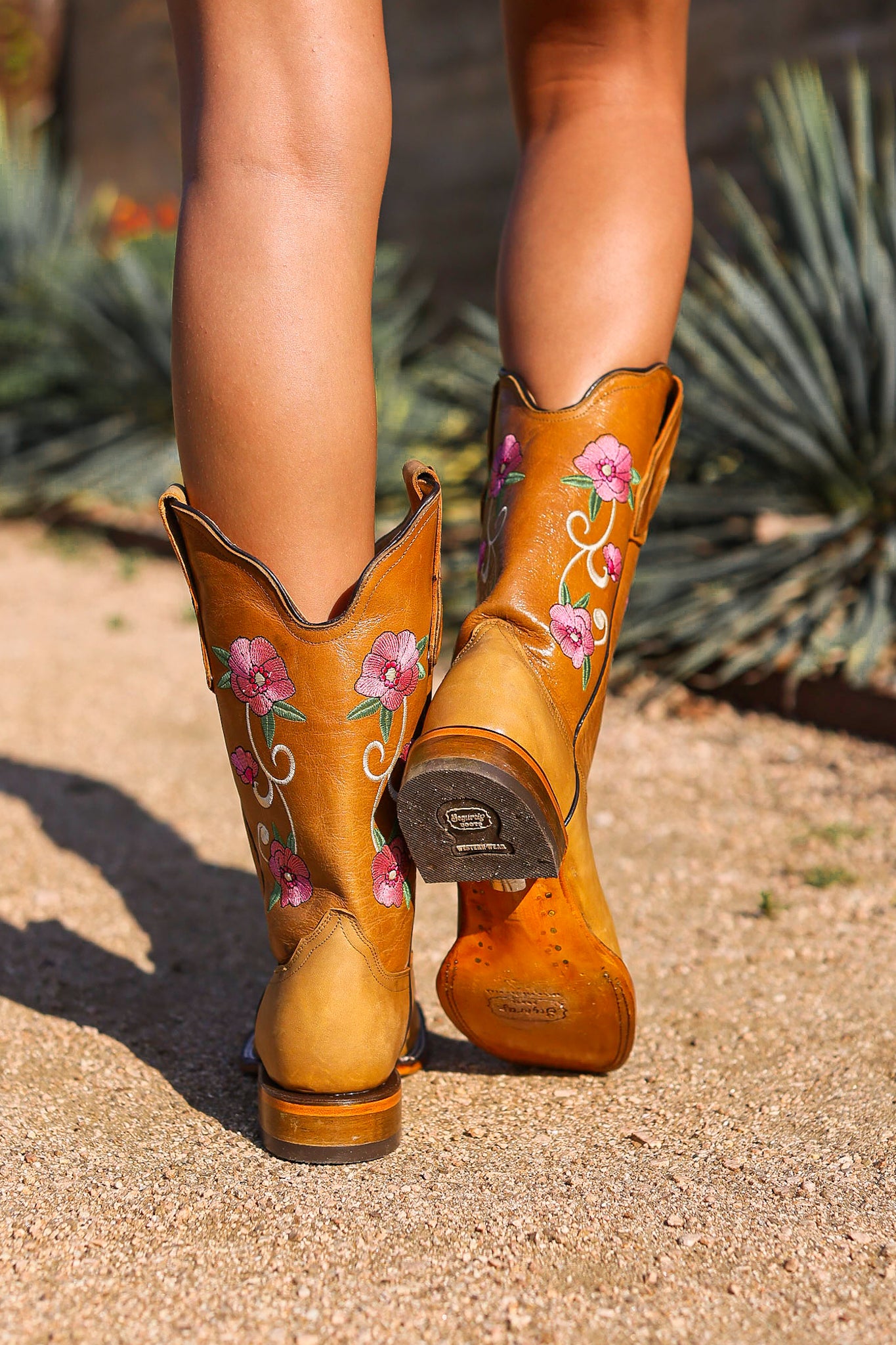 The Camelia Boot
