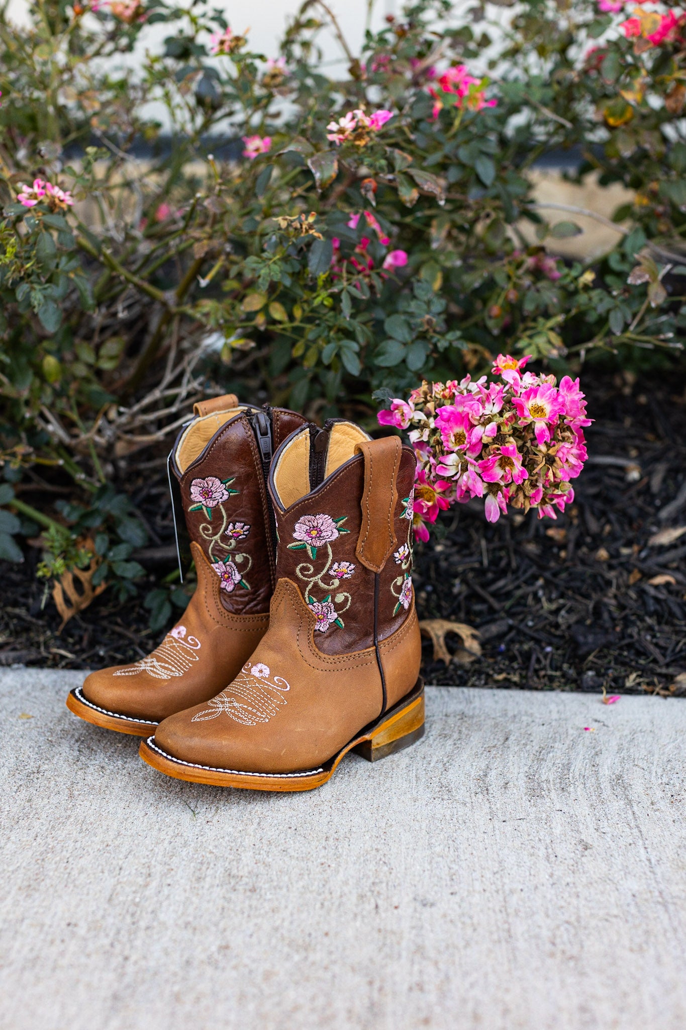 Cute cowgirl boots online